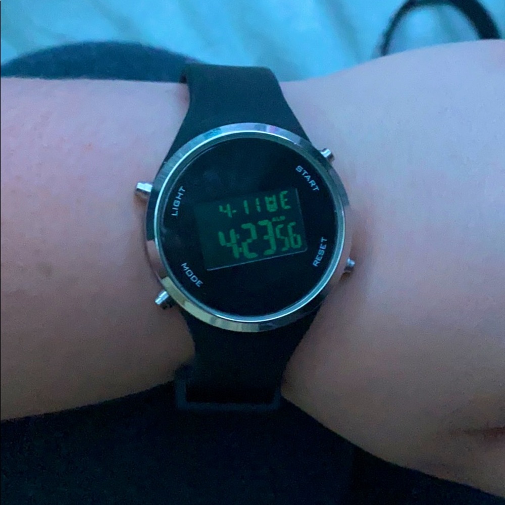 Stopwatch with 3 different bands